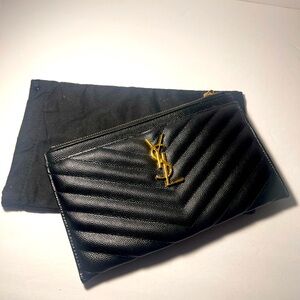 Yves Saint Laurent Monogramme Bill Pouch Black/Gold